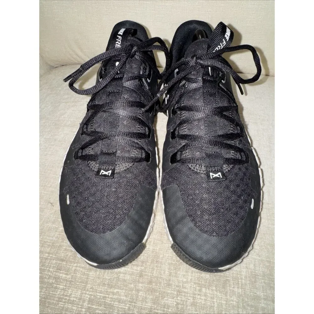 Nike Free Metcon 5 Training Shoes Mens Size 10 Black White Athletic DV3950-001